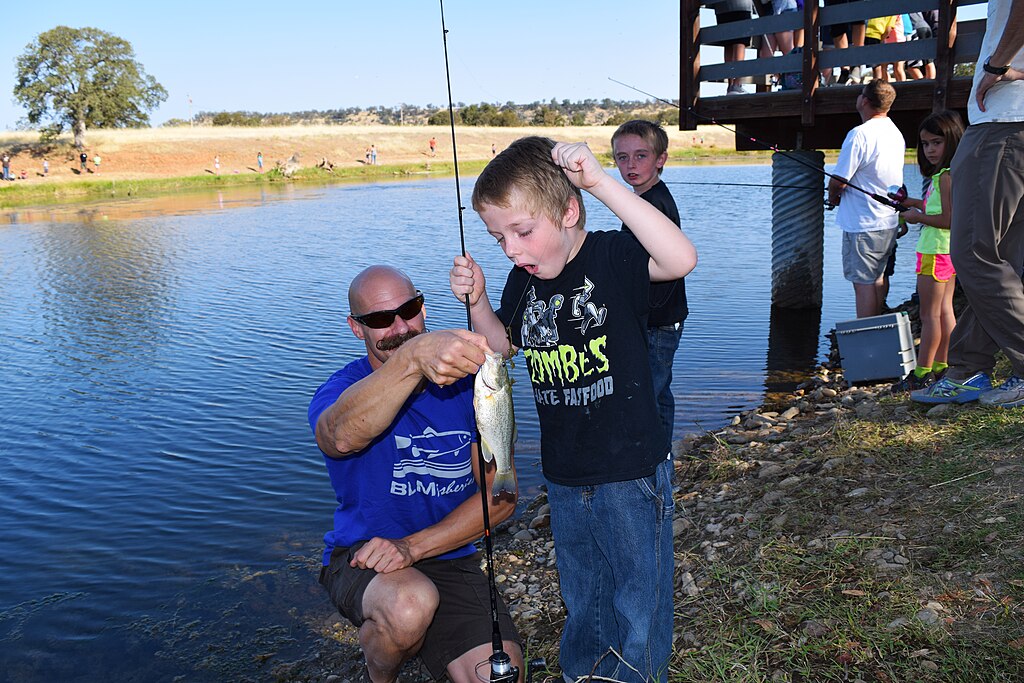 Students from Bend School in Red Bluff, California participated in the 4th annual BLM sponsored Kids Fishing Day in September 2016; ethical angling