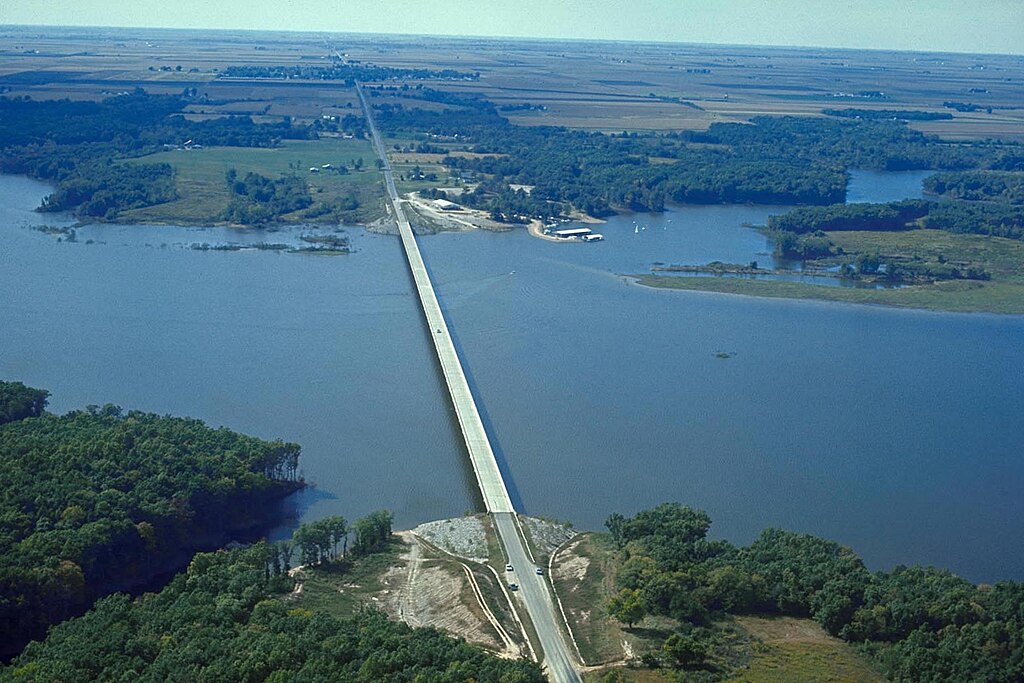 Lake Shelbyville on the Kaskaskia River in Moultrie and Shelby Counties, Illinois, USA.