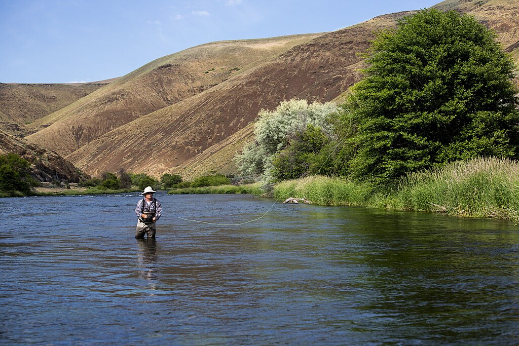 The Deschutes Wild and Scenic River is a popular playground for Oregon and the entire pacific northwest.