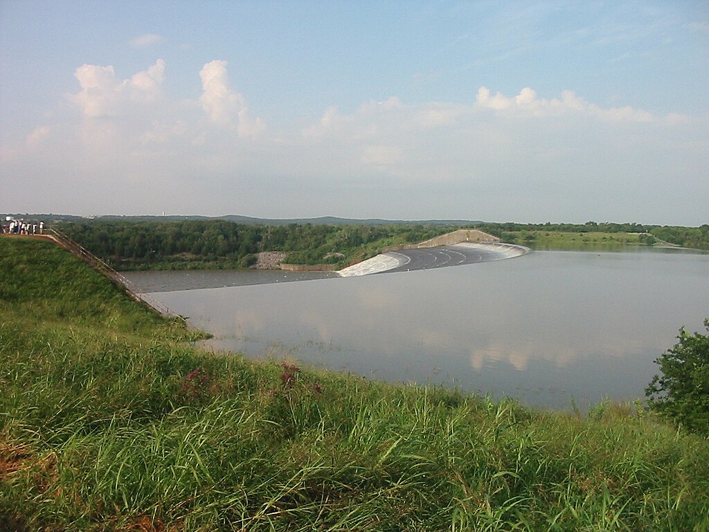 People at the overlook for the spillway at Lake Texoma. The lake is located on the Texas, Oklahoma border, USA.